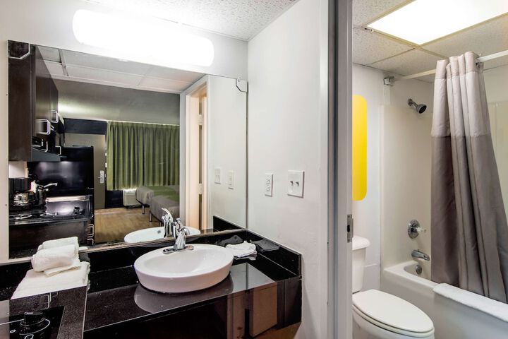 Room 20 of 38