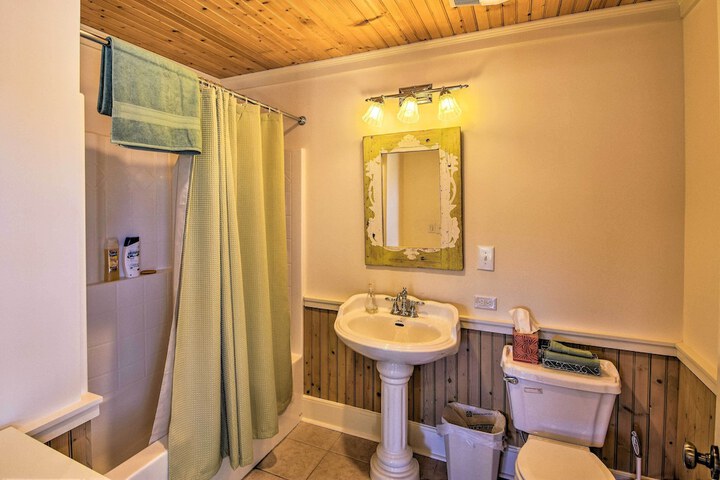 Serving Southern Charm at This Clarkesville House!