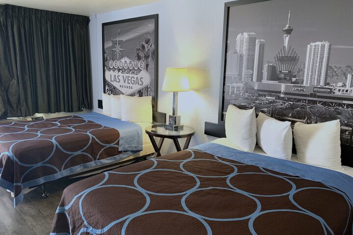Room 17 of 27
