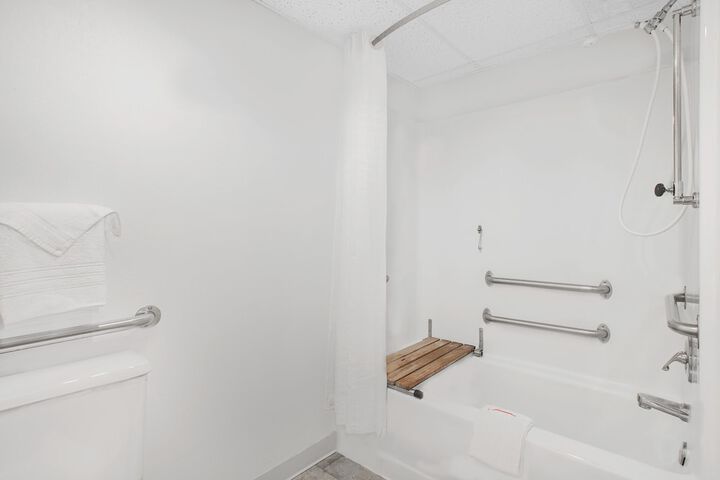 Room 27 of 45
