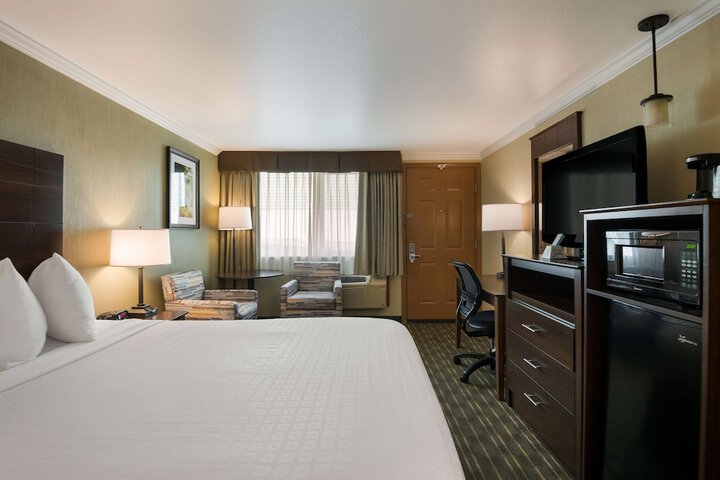 Room 16 of 31
