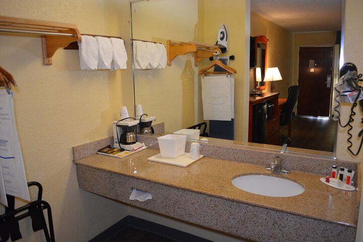 Room 43 of 53