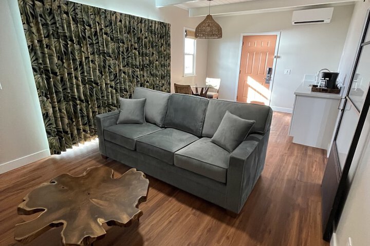 Room 10 of 62