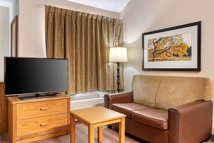 Room 17 of 24