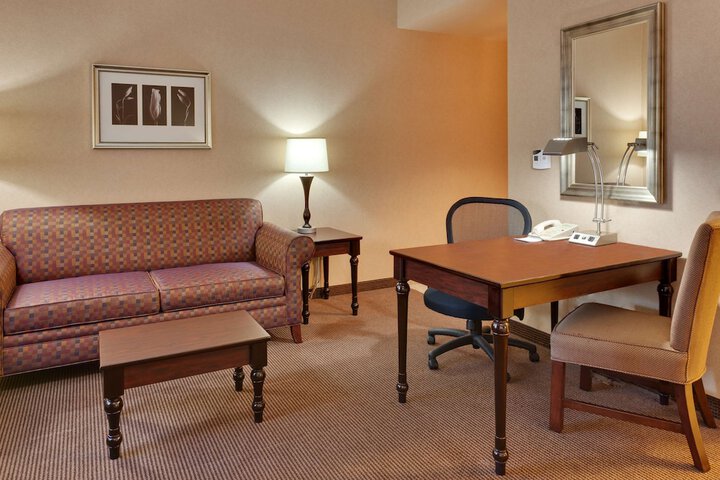 Room 7 of 24