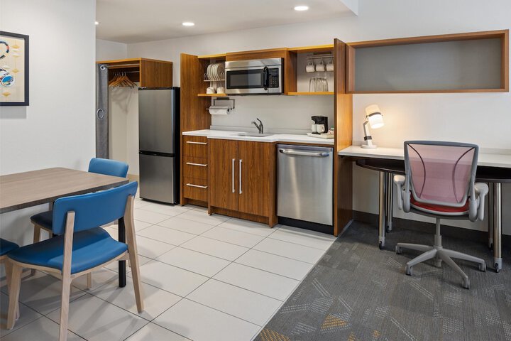 Home2 Suites by Hilton Roseville Minneapolis