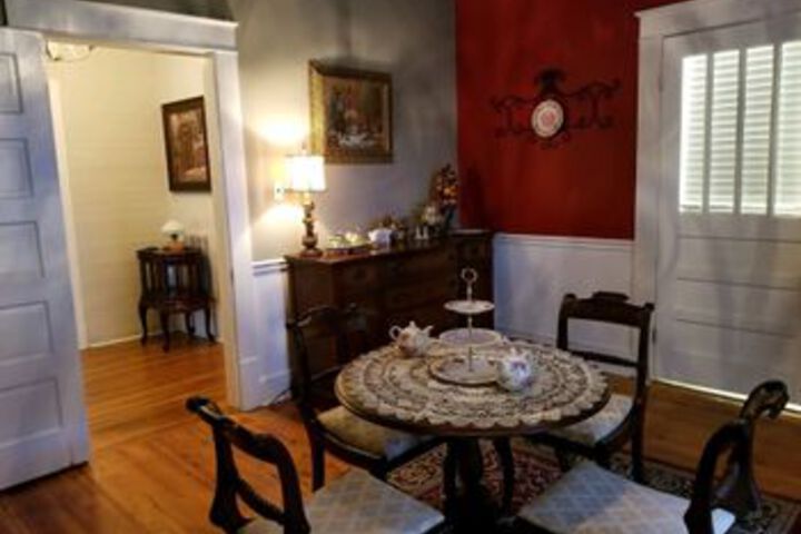 Pecan Terrace Inn