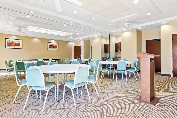 Comfort Suites Lumberton North