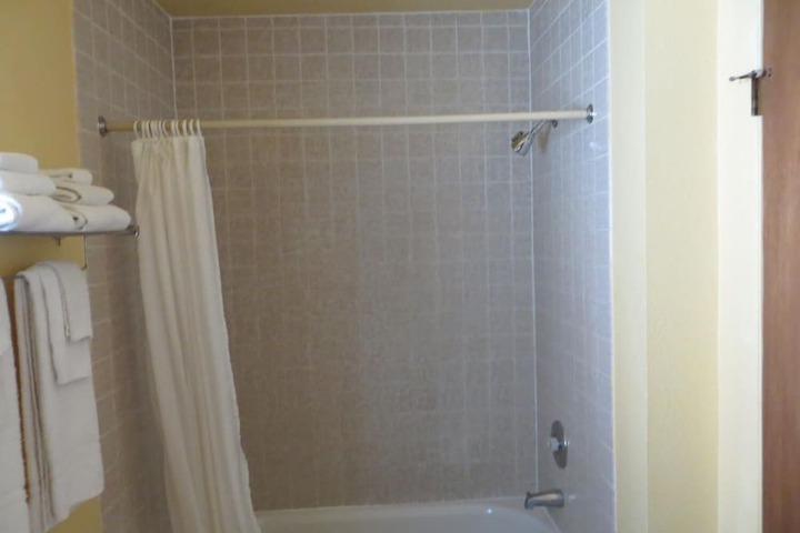 Room 13 of 17