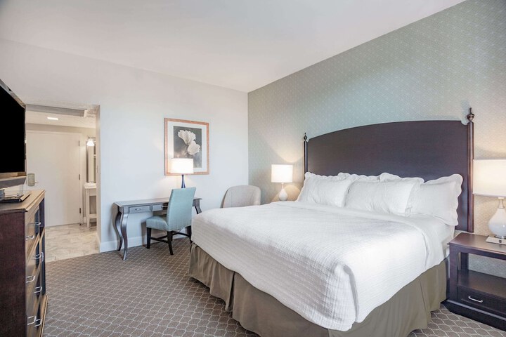 Room 42 of 70