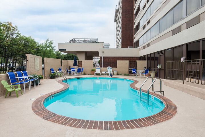 Pool 1 of 24