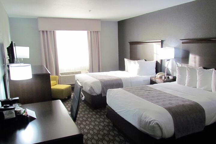 Room 52 of 75
