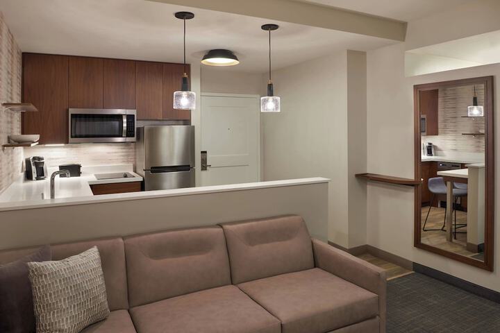 Room 13 of 24