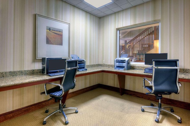 Business Center 17 of 17