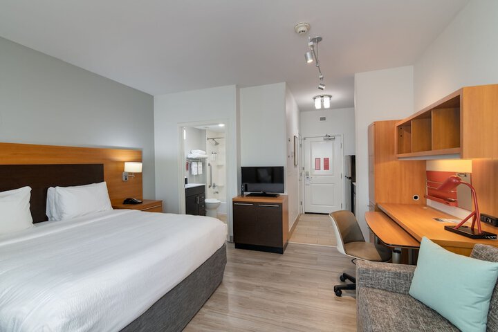Room 34 of 89