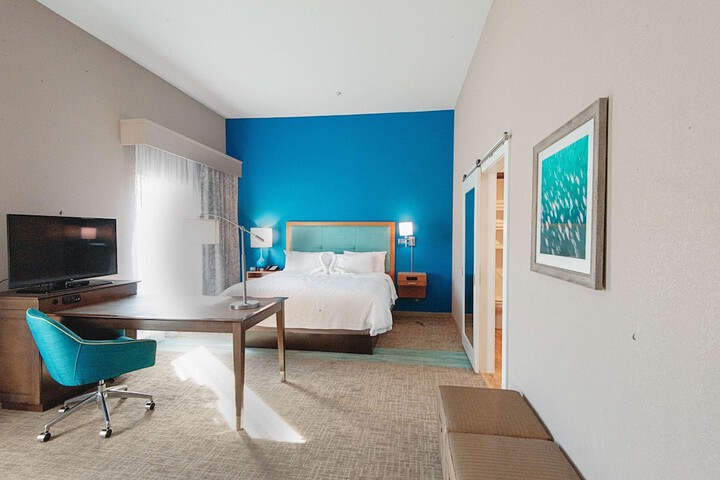 Room 15 of 28