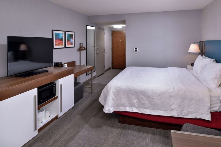 Room 40 of 65