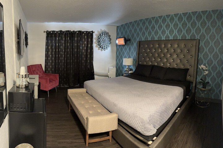 Room 55 of 77