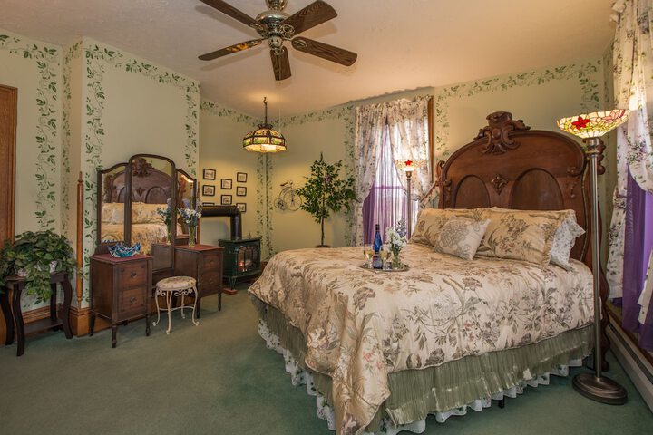 Room 25 of 49