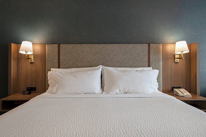Room 42 of 67