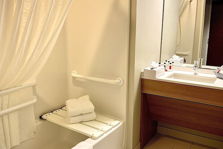 Room 17 of 30