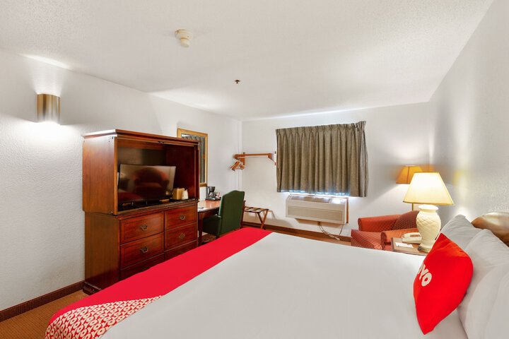 Room 35 of 48
