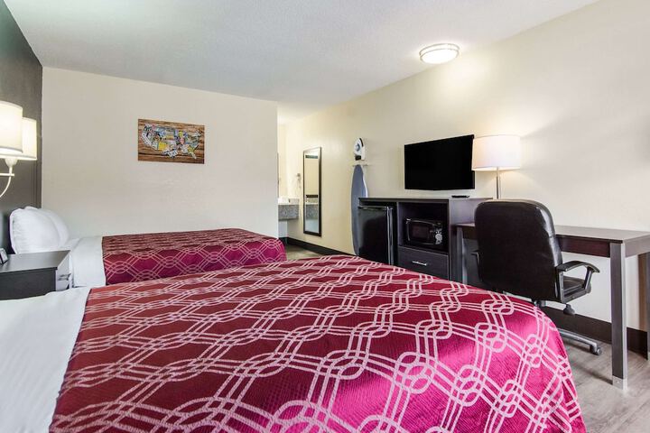Room 21 of 27