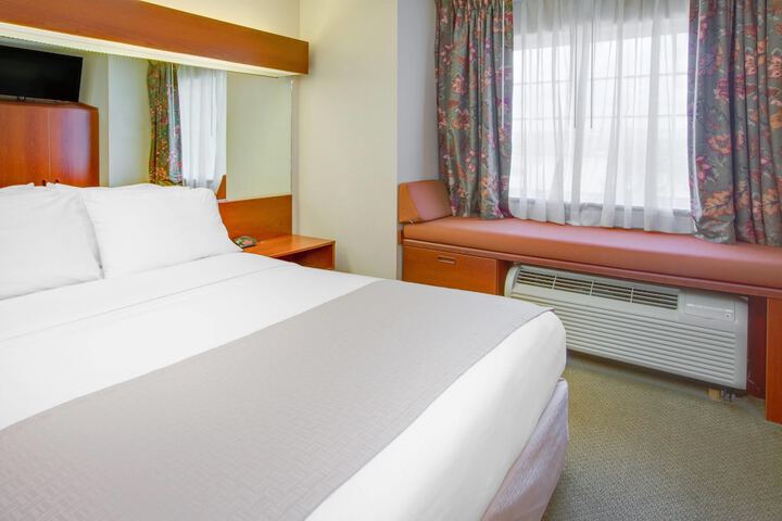 Microtel Inn & Suites by Wyndham Hattiesburg