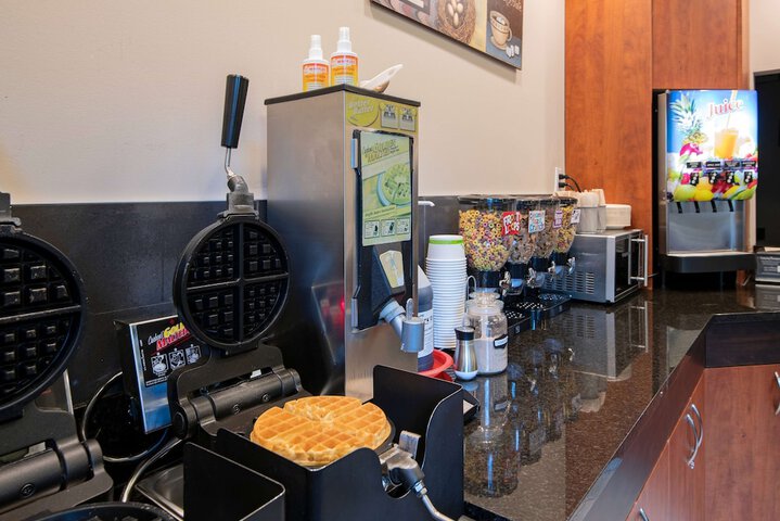 Breakfast/Coffee Service 58 of 68