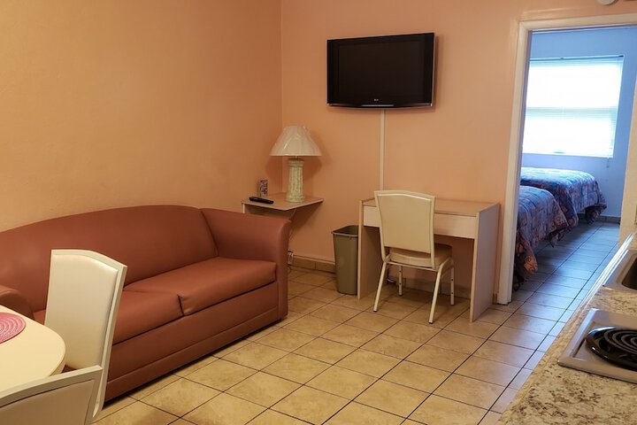 Room 11 of 22
