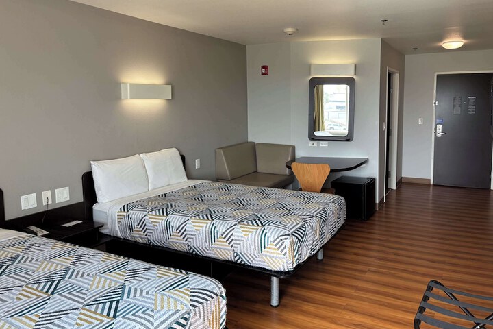 Room 14 of 15
