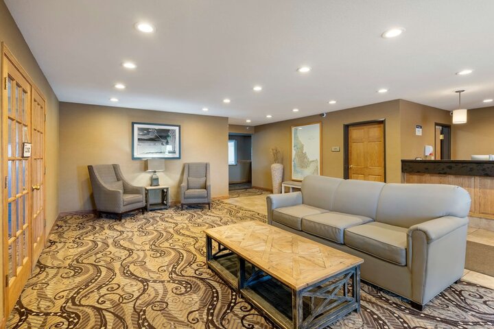 Hotel Interior 7 of 34