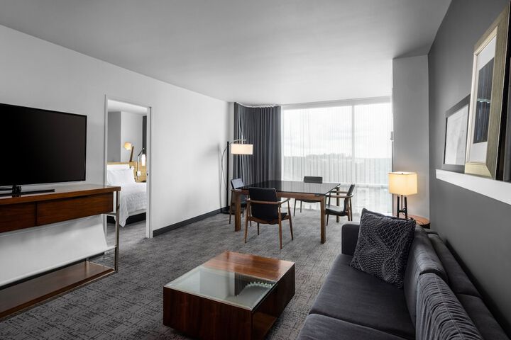 Room 27 of 60