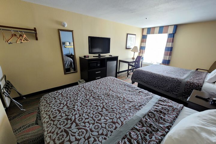 Room 15 of 26