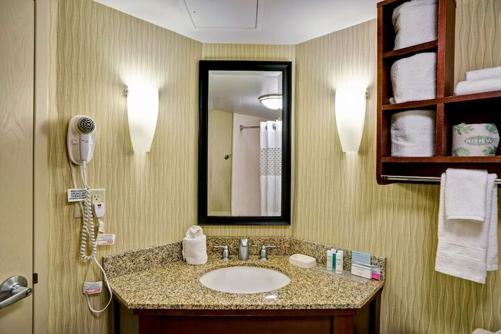 Room 21 of 40
