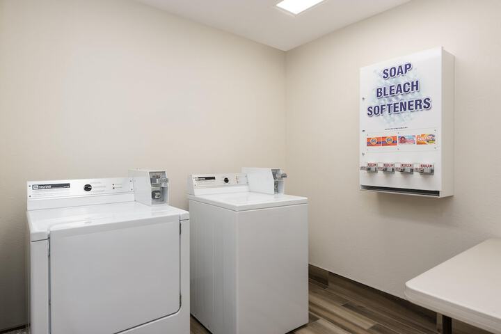 Best Western Plus 1000 Islands Hotel & Suites