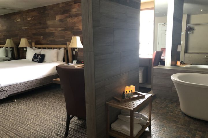Room 46 of 60