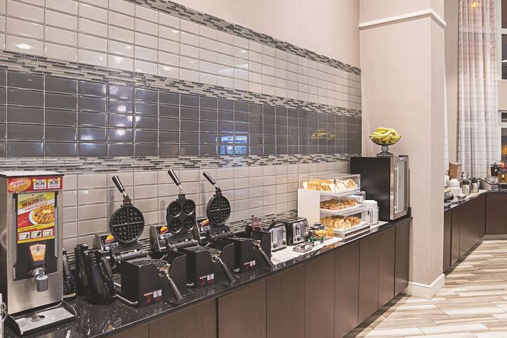 Breakfast/Coffee Service 42 of 48