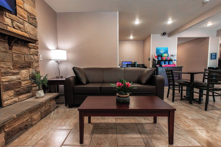 Cobblestone Inn & Suites – Big Lake