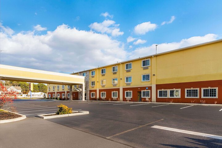 Hotel 4 of 57