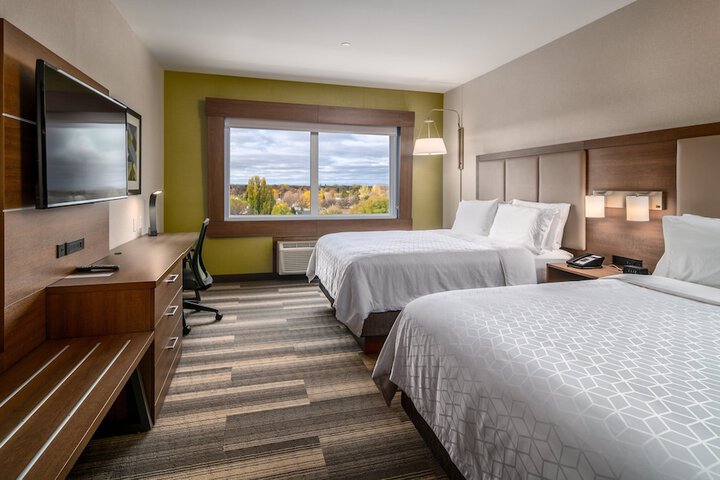 Holiday Inn Express & Suites Brandon by IHG