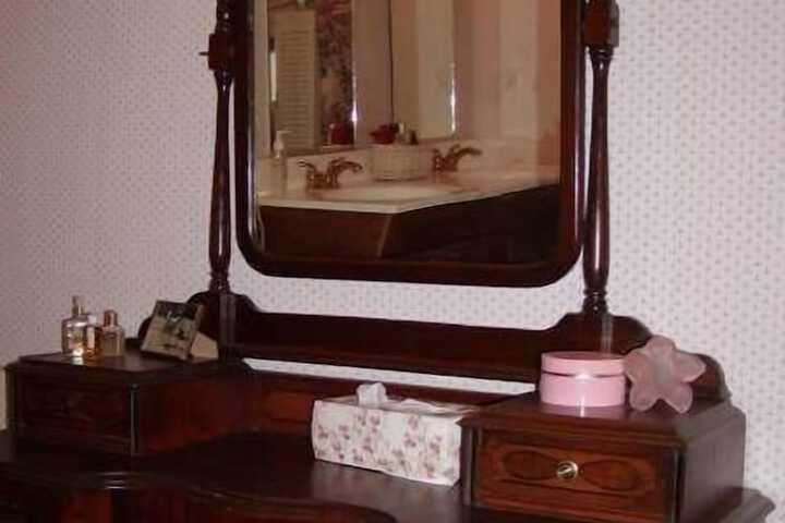 Room 8 of 22
