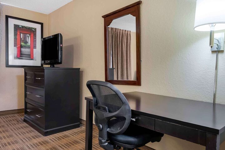 Room 12 of 31