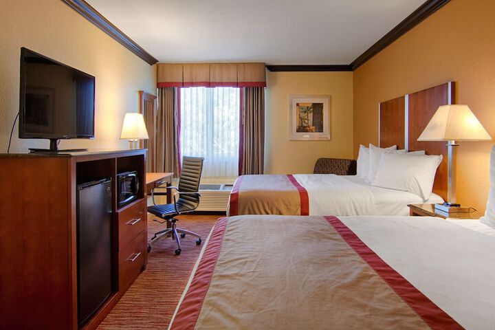 Room 9 of 15