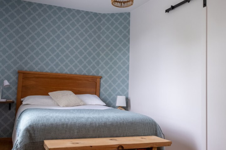 Room 16 of 25
