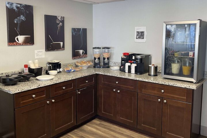 Breakfast/Coffee Service 37 of 52
