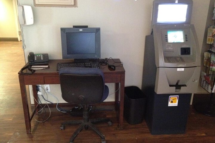 Business Center 44 of 45