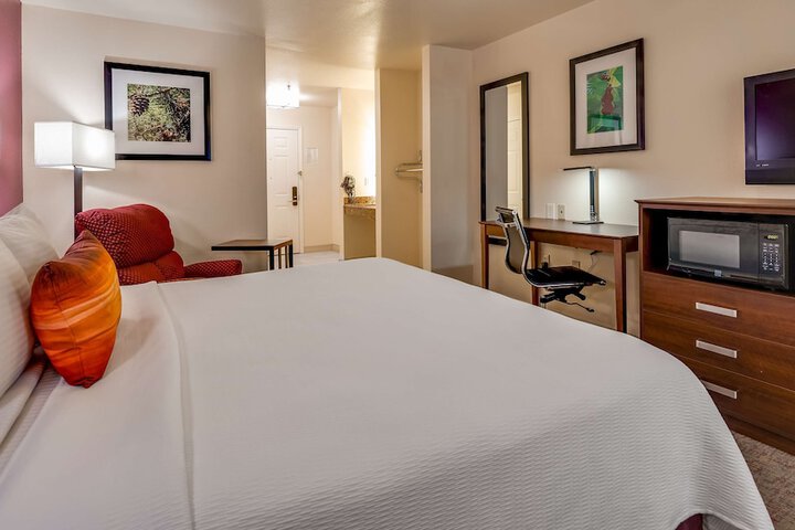 Room 15 of 25