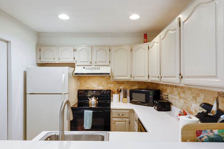 2 Mi to Beach: Gem w / Enclosed Patio in Selbyville