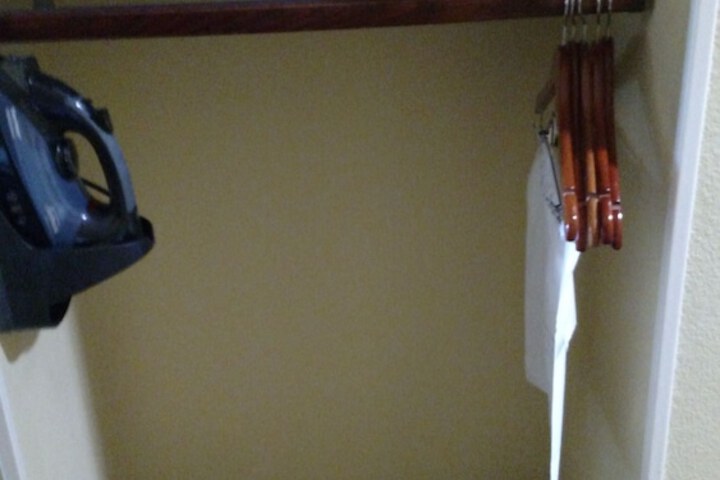 Room 26 of 71